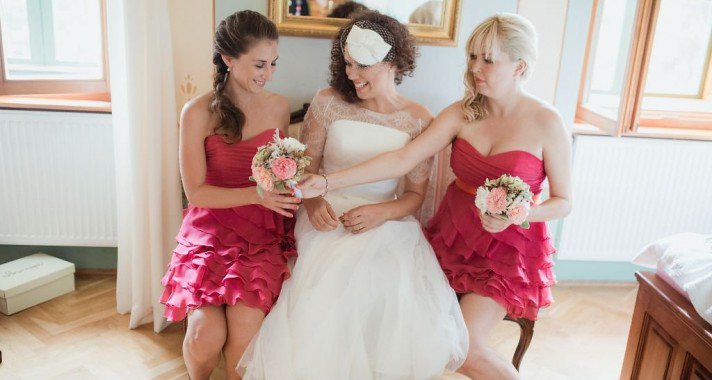 Igazi esküvők: könnyed és elegáns