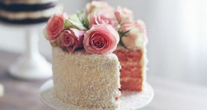 Gondolatok az esküvői tortáról és a desszertasztalról