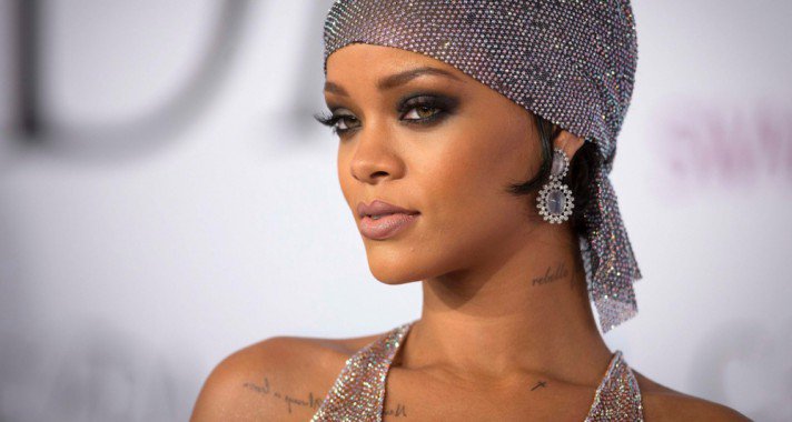 Híres mellek, avagy sztárok melltartó nélkül