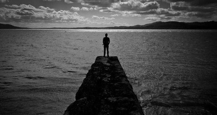 Rossz emberhez kötődni