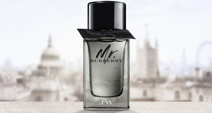 Két zseni, London, a kontrasztok és ellentmondások városa és a legendás ballonkabát: ez a Mr. Burberry illat.