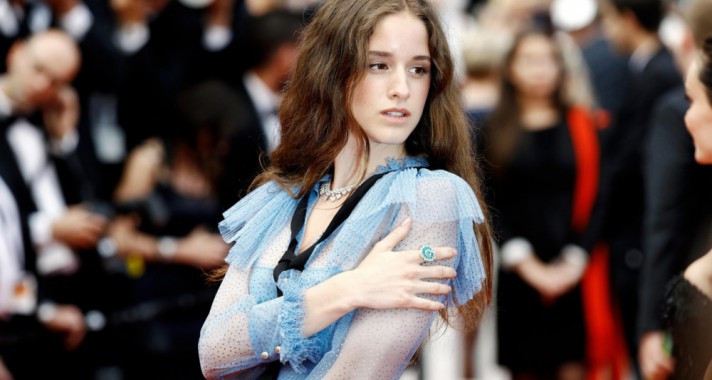 JutalomJáték premierjére Budapestre érkezik Coco König