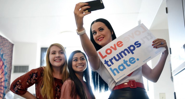 Az elnökválasztás előtt egy nappal - Nézd meg, kire szavaznak a hírességek