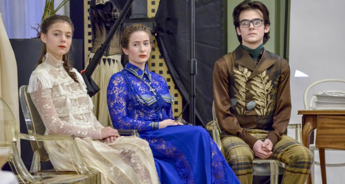 Zoób Kati megálmodta a 3N avagy Csehov: Három nővér című darab jelmezeit