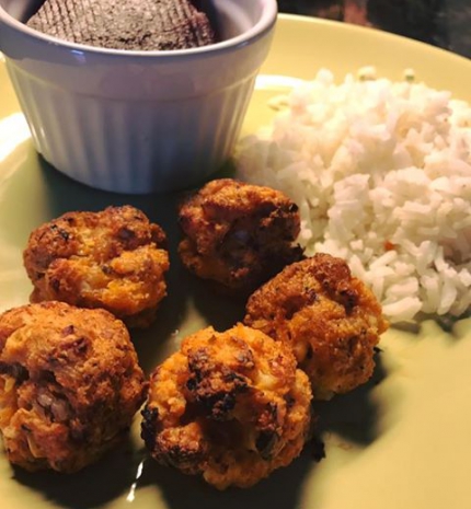 Sajtos csirkemell golyók, zabpehellyel