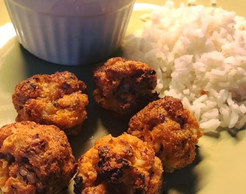 Sajtos csirkemell golyók, zabpehellyel