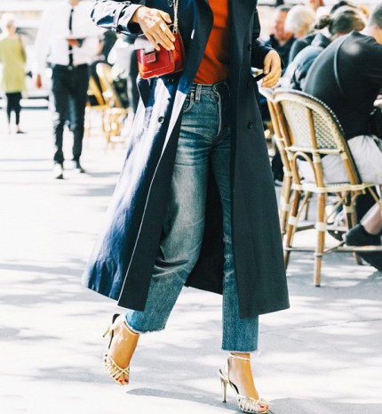 Főszerepben a metálos csillogás: 15 outfit feltűnő lábbelivel