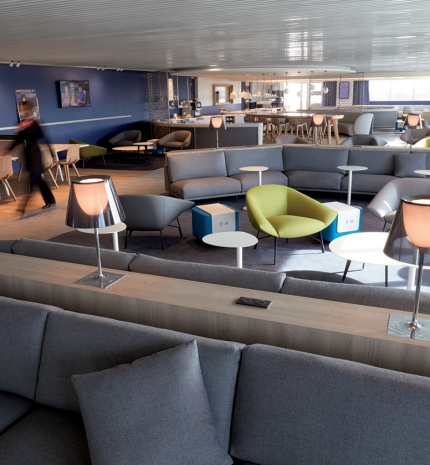 Átadták a Charles de Gaulle repülőtér felújított váróját