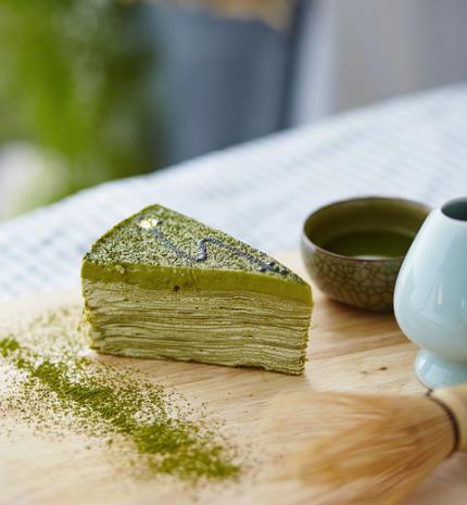 Matcha crepe cake recept