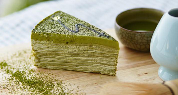 Matcha crepe cake recept