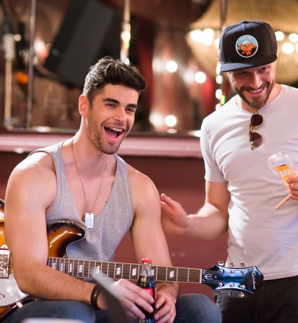 Mihalik Enikő és Freddie a Coca-Cola új arcai