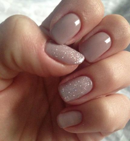 Top 10: így dobd fel stílusosan a nude színű körömlakkodat