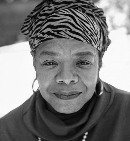 A vágy, hogy elérjük a csillagokat, ambiciózus. A vágy, hogy elérjük a szíveket, bölcs. - Idézetek Maya Angelou-tól