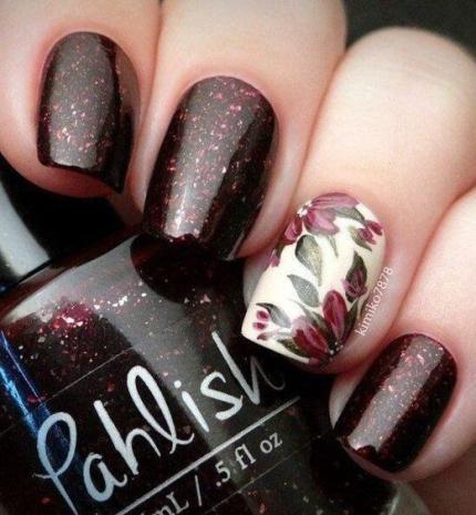 Top10: őszi virág mintás manikűr ötletek