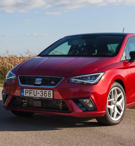 Stílusos, sportos, fiatalos – kielemeztük az új SEAT Ibizát női szemmel