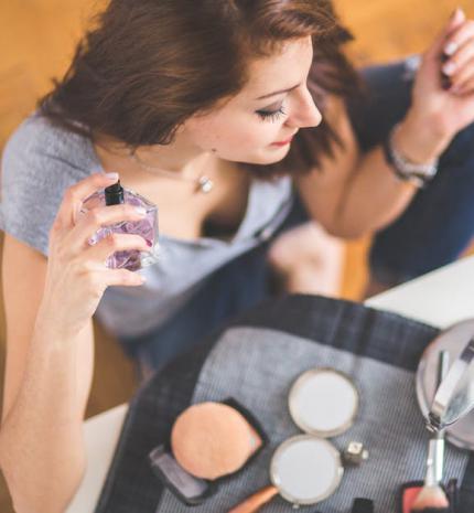 6 szabály, amely betartásával biztosan megtalálod a hozzád illő parfümöt