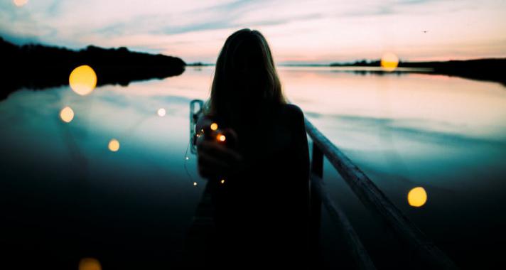 A túl későn fogalma