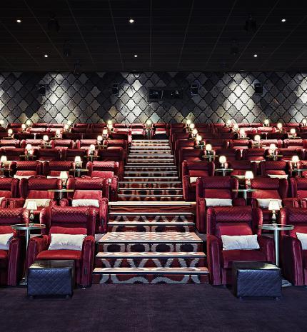 Újra mozizhatunk a MOM Parkban