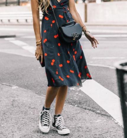 Stílusiskola: így lehetsz csinos tavasszal tornacipőben