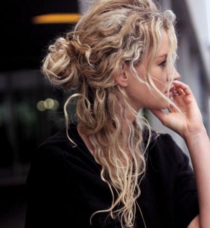 Top10: frizura ötletek göndör hajhoz