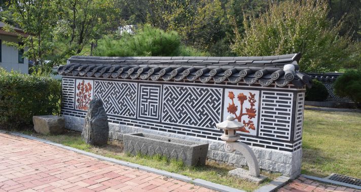 Turisták a gépfegyverek árnyékában - Korea