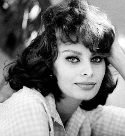 'Jobb felfedezni az életet és hibázni, mint biztonságban élni.' - kedvenc idézeteink Sophia Loren-től