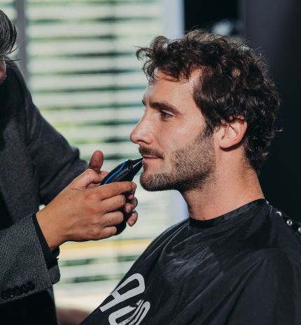 'A 20-as és a 40-es éveikben járó férfiaknak különböző trendeket kellene követni' – interjú Dan Gregory-val