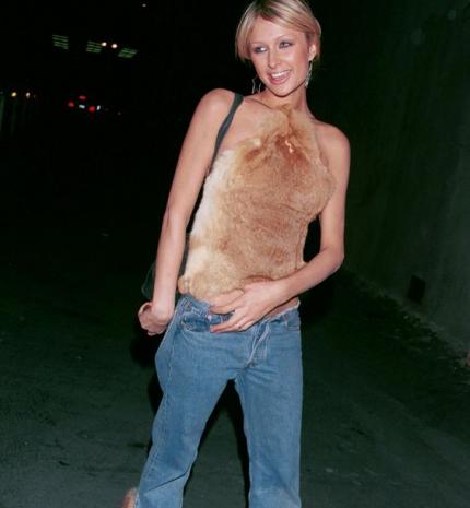 Stílusiskola: 10 katasztrofális outfit Paris Hilton-tól