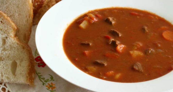 Népszerű magyaros ételek