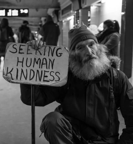 Te már vettél valaha Fedél nélkülit?