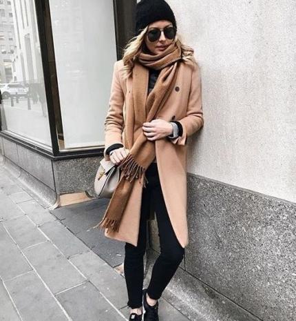 Stílusiskola: így viseld a teve színt