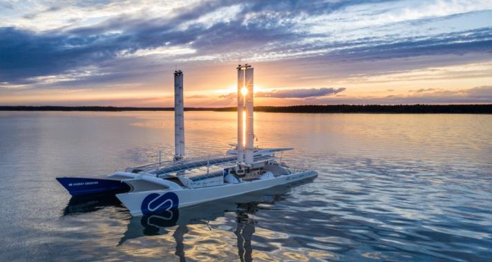 A Toyota külön hidrogén üzemanyagcellás rendszert fejlesztett a földet megkerülő Energy Observer katamarán számára