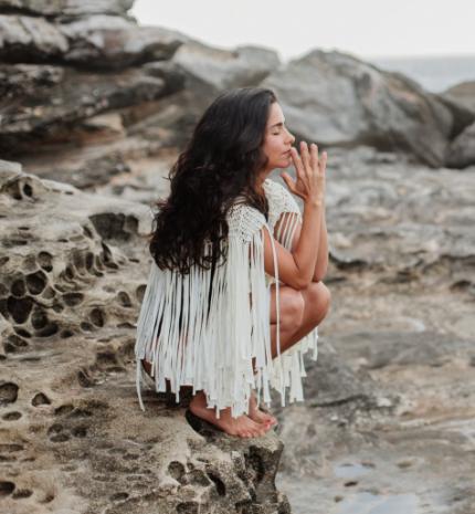 Miért áruljuk el idegeneknek a titkainkat?