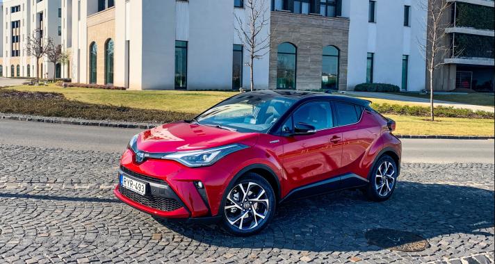 Célba ért – Toyota C-HR Selection 2.0 Hybrid
