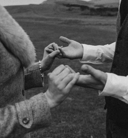 Keresd a nőt! - Nem kényszerítheted, hogy szeressen, ha menni akar, menjen!