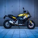 Hódít a crossover – BMW F900XR - Autó & Motor, divat, életmód, stílus