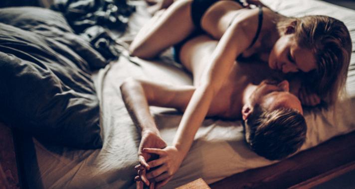 Az okos lányok nem vetkőznek az első randin