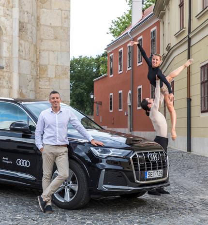 Négykarikás autóval a Győri Balett új igazgatója