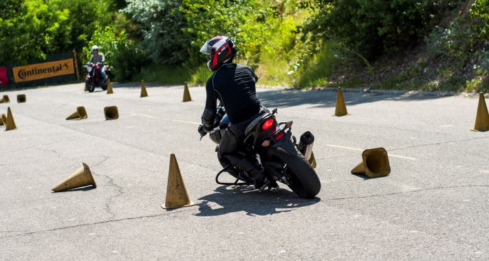 Már motorkerékpár jogosítványt is lehet szerezni a Safety-Hungarynél
