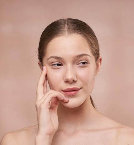 Ami a bőrt fiatalon tartja: a hialuronsav