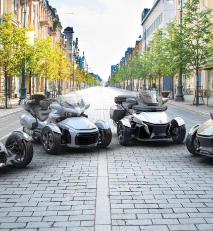 Autó & Motor - Can-Am On-Road termékpaletta 2021-ben