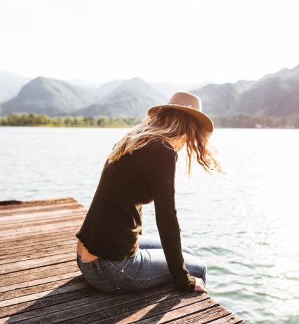 Aki nem fél a sebektől, azt nincs mivel megsebezni. Sérthetetlen.