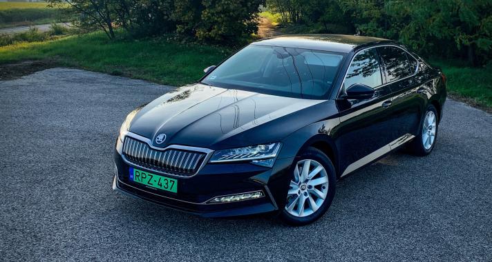 A környezetvédelmi miniszter – Skoda Superb iV Plug-in hybrid