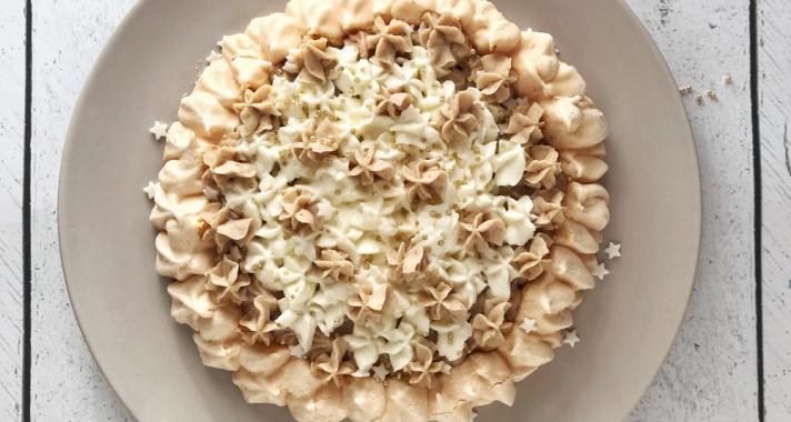 Gesztenyés Pavlova, meggyzselével