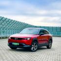 Az autó, amely nem elektromos akart lenni, de az lett – Mazda MX-30 - Autó & Motor, divat, életmód, stílus