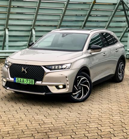 L’amour toujours Plug-in – DS7 Crossback E-Tense