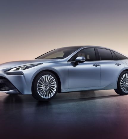 Menet közben tisztítja a levegőt a vadonatúj Toyota Mirai