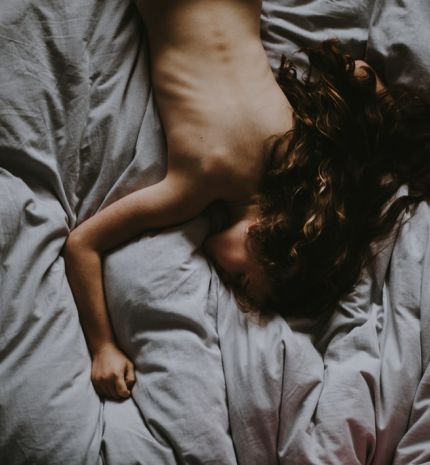 Gerincsérv tünetei, kezelése