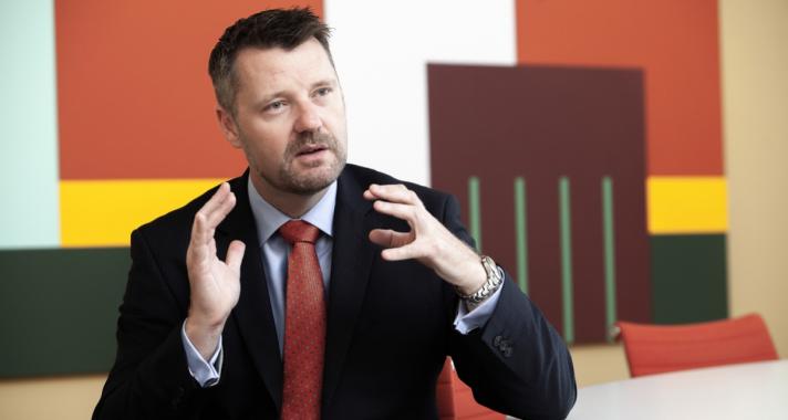 Minden gyerekem egyformán szeretem – interjú Andrew Presttel, a Wallis Automotive Europe Ügyvezetőjével