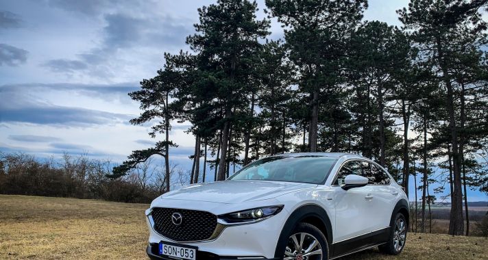 Párhuzamok – Mazda CX30 Skyactive X 100th Anniversary